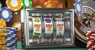 711jili mobile app interface showing sports betting and casino games on a Philippine player's phone